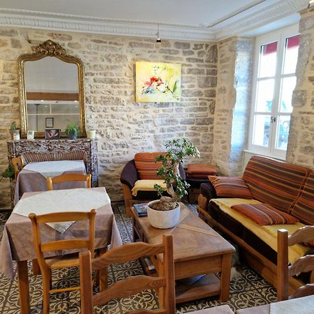 Hotel De La Ferte شاني المظهر الخارجي الصورة