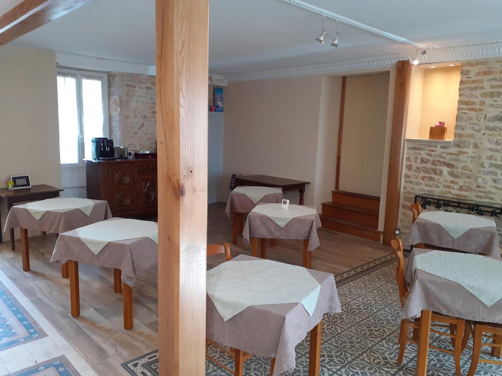 Hotel De La Ferte شاني المظهر الخارجي الصورة