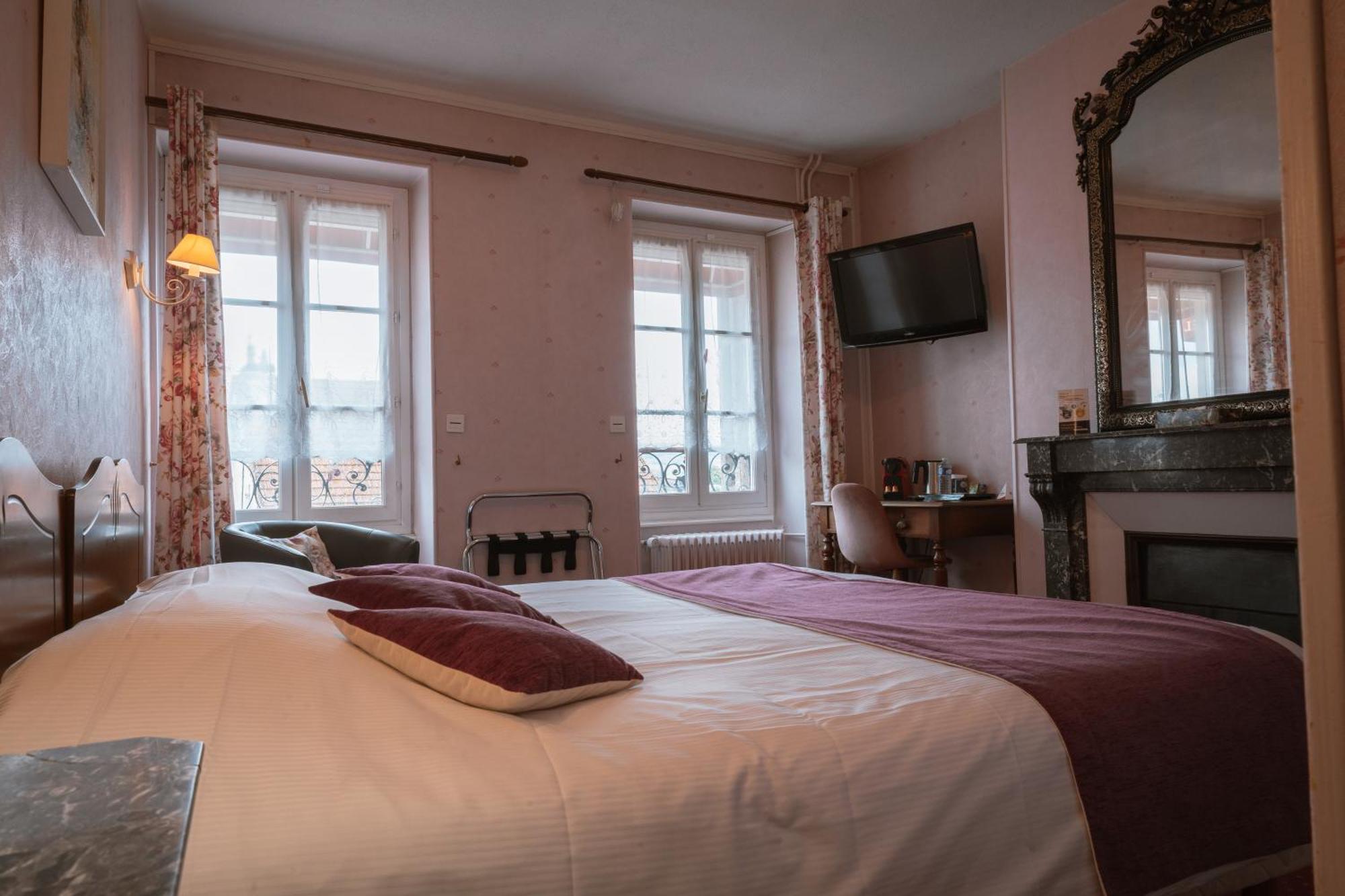 Hotel De La Ferte شاني المظهر الخارجي الصورة